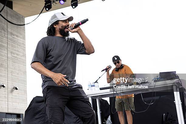 Fatlip Rapper 141 Fatlip Stock Photos, High-Res Pictures, and Images - Getty Images