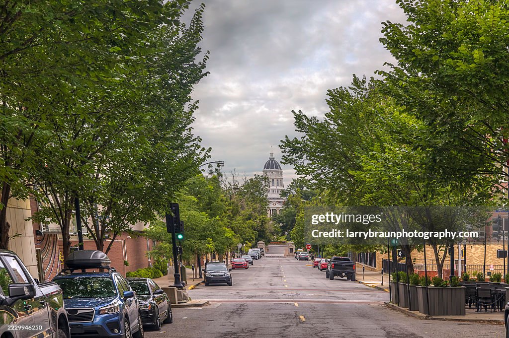 Avenue of the Colunns