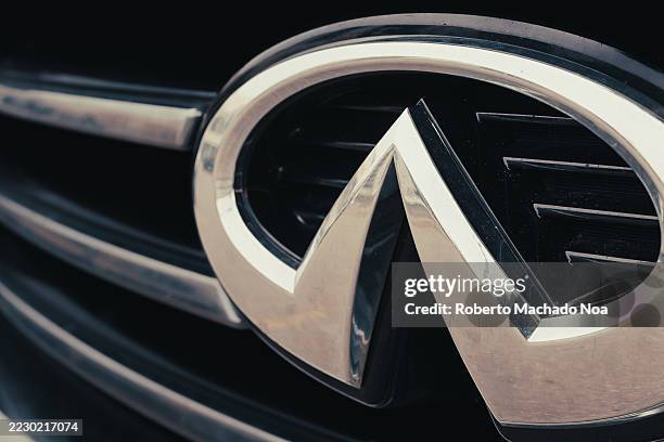 Infinity Car Logo Model R 46 Infiniti Emblem Stock Photos, High-Res Pictures, and Images - Getty ...