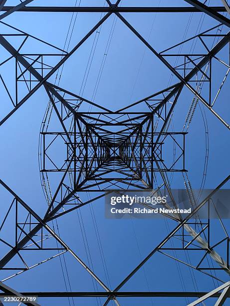 electricity pylon - electricity pylon stock pictures, royalty-free photos & images