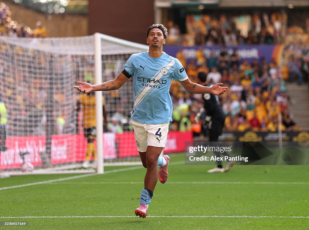 Wolverhampton Wanderers v Manchester City - Premier League