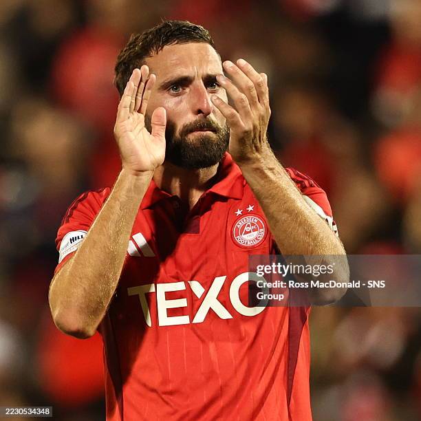 Shinnie 4,080 Graeme Shinnie Stock Photos, High-Res Pictures, and Images ...
