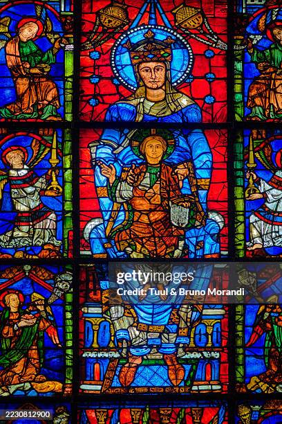 france, eure-et-loir, chartres, notre dame cathedral - stained glass stock pictures, royalty-free photos & images