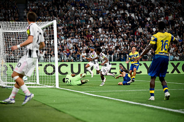 Jonathan David of Juventus FC scores goal during the Serie A match between Juventus FC and Parma Calcio 1913 at Allianz Stadium on August 24, 2025 in...