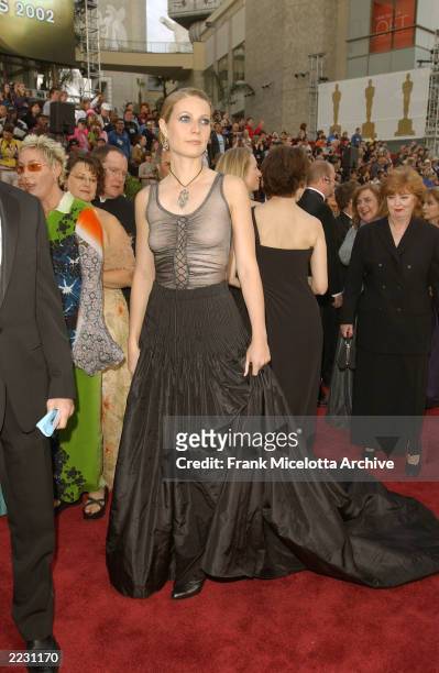 Gwyneth Paltrow arrives for the 74th Annual Academy Awards held at the Kodak Theatre in Hollywood, Ca., March 24, 2002. 2002ImageDirect CR:Frank...