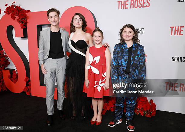 Wells Rappaport The Roses Wells Rappaport, Hala Finley, Delaney Quinn and Oliver Robinson... News ...