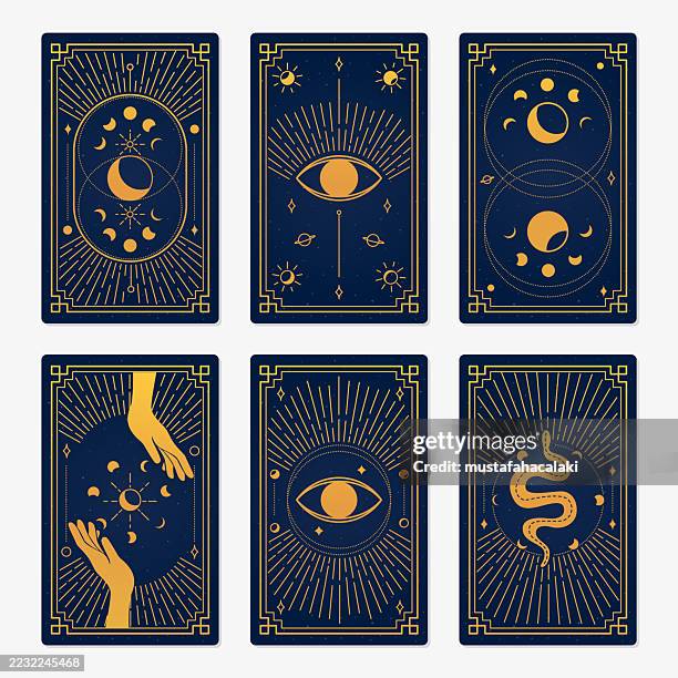 goldfarbene tarotkarten-designs - spiritualität stock-grafiken, -clipart, -cartoons und -symbole