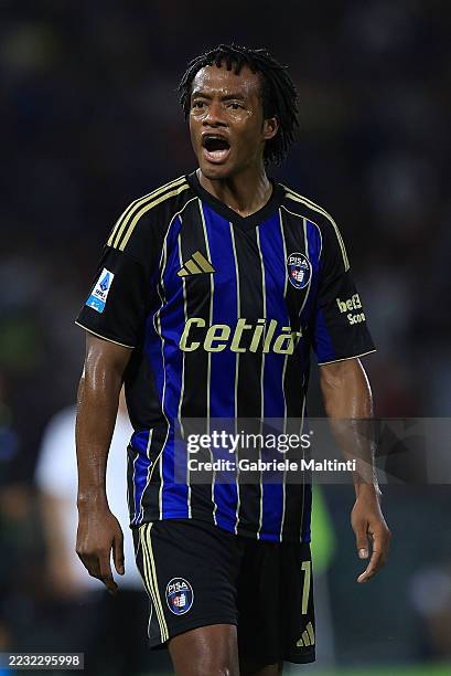 Juan Cuadrado of Pisa Sporting Club reacts during the Serie A match between Pisa SC and AS Roma at Arena Garibaldi on August 30, 2025 in Pisa, Italy.