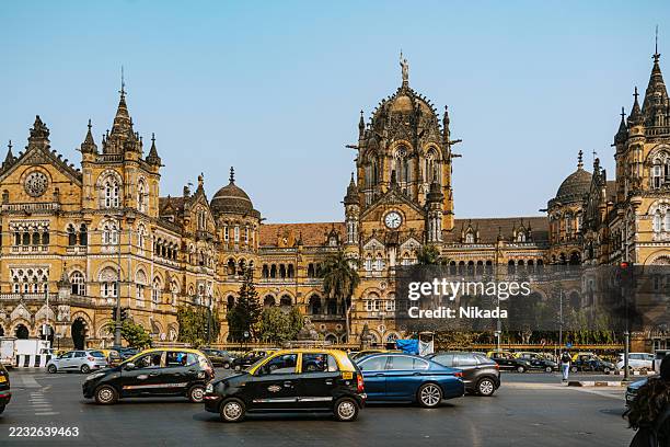 stazione di chhatrapati shivaji maharaj terminus a mumbai, india - mumbai foto e immagini stock