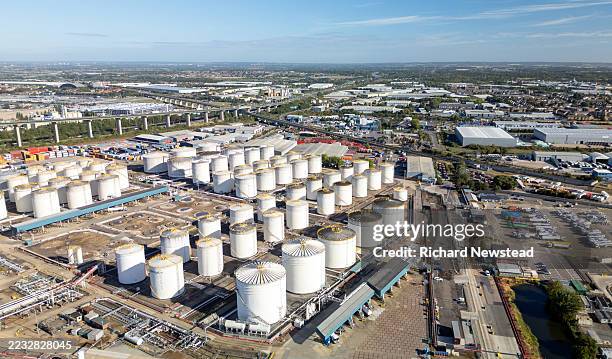 fuel storage facility - fuel storage tank stock pictures, royalty-free photos & images