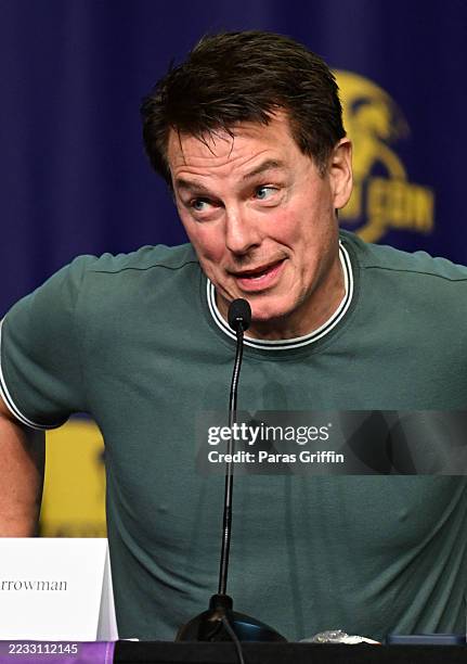 Actor John Barrowman Speaks Onstage During Arrowverse Guests Into actor-john-barrowman-speaks-onstage-during-arrowverse-guests-into