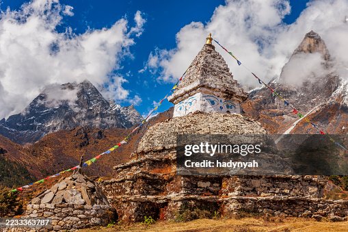 Himalaya's landscape - lonely stupa on the trail to Everest Himalaya's landscape - lonely stupa on the trail to Everest
