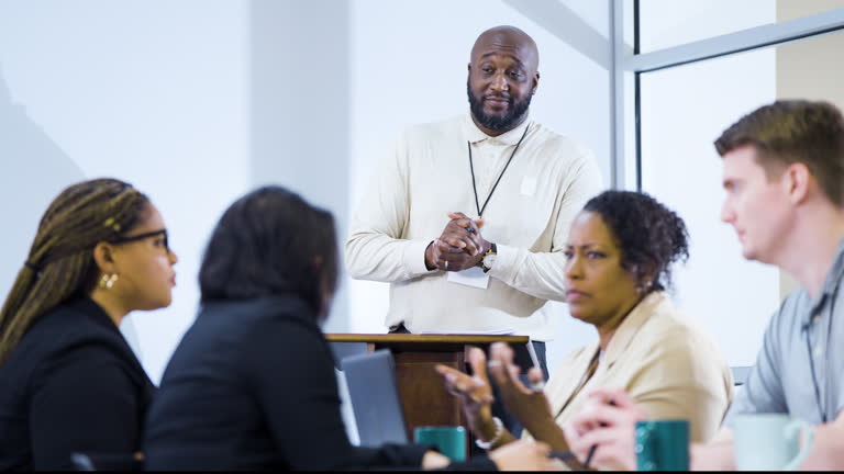 https://media.gettyimages.com/id/2233449257/video/mature-black-man-at-lectern-giving-presentation.jpg?b=1&s=640x640&k=20&c=ZX4u4RjX1c-V-cykpqiAlrtkHoYWjVcYFZju15A0m84=