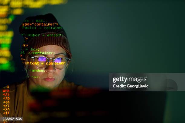 female programmer - programmer working stock pictures, royalty-free photos & images