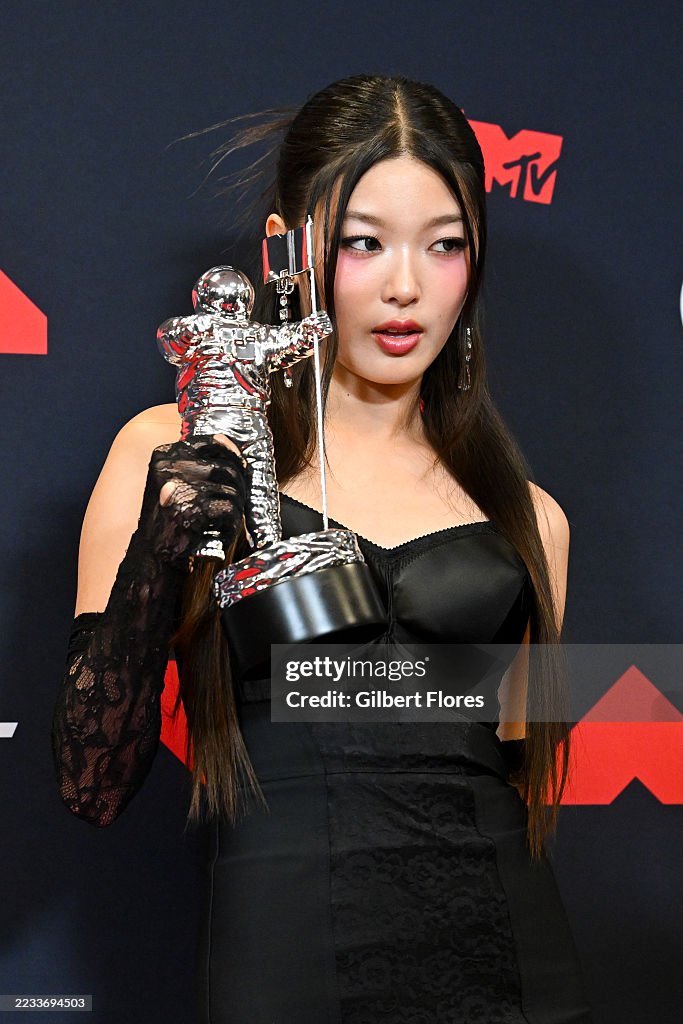 Yoonchae Jeong Of KATSEYE Wins The MTV Push Performance Of The Year yoonchae-jeong-of-katseye-wins-the-mtv-push-performance-of-the-year