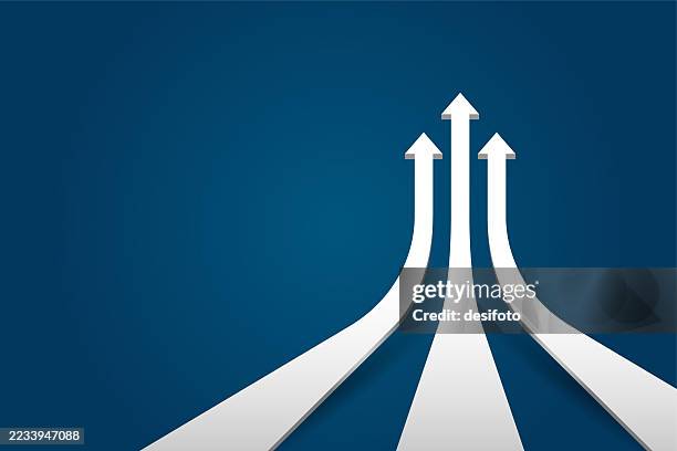 illustrations, cliparts, dessins animés et icônes de trois 3d tridimensionnels brillants de couleur blanche vers le haut décollant flèche vers le haut pour augmenter les bénéfices, la croissance de l’entreprise, les ventes, le progrès, le développement sur fond bleu vectoriel horizontal vierge pour l - fusionner