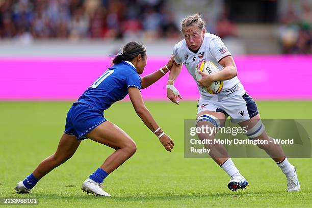 Kate Zackary of USA is challenged by Karla Wright-Akeli of Samoa during the Women's Rugby World Cup 2025 Pool A match between USA and Samoa at York...