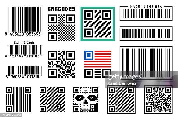 stockillustraties, clipart, cartoons en iconen met barcodes and qr codes - qr code