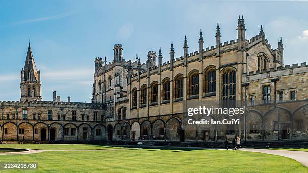 historic gothic architecture at oxford university, oxford, oxfordshire, united kingdom - oxford university stockfoto's en -beelden