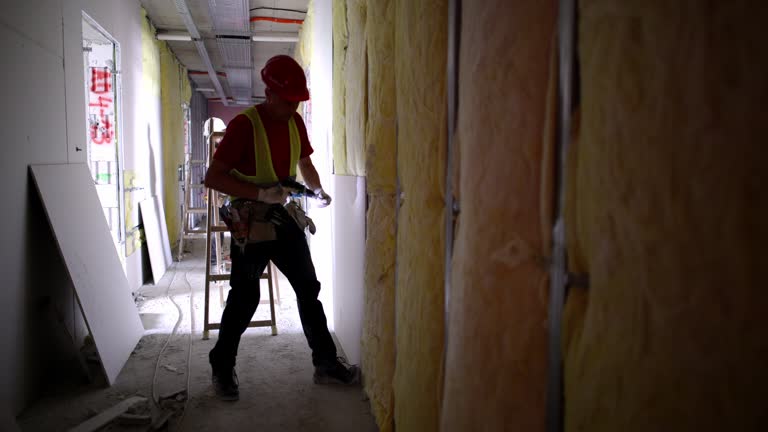 https://media.gettyimages.com/id/2234310829/video/workers-assembling-interior-walls-in-residential-project.jpg?b=1&s=640x640&k=20&c=8De3X098VsEojUntWjmzmYJtC_fnqkVUY7-8li-amOk=