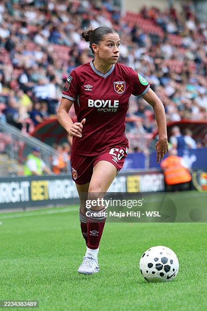 Finion Morgan 1,005 Morgan Footballer West Ham Stock Photos, High-Res Pictures, and ...