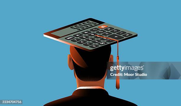 ilustraciones, imágenes clip art, dibujos animados e iconos de stock de estudiante con una calculadora ilustración de gorra de graduación - pago de matrícula