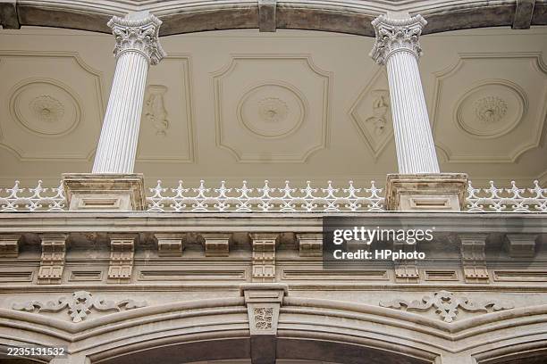 le cœur royal d’hawaï - monarque rôle social photos et images de collection