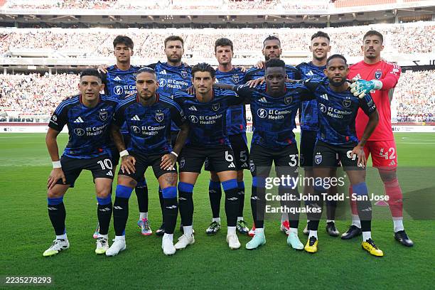 Players of San Jose Earthquakes pose for a team photo prior to the MLS match between San Jose Earthquakes and Los Angeles Football Club at Levi's...