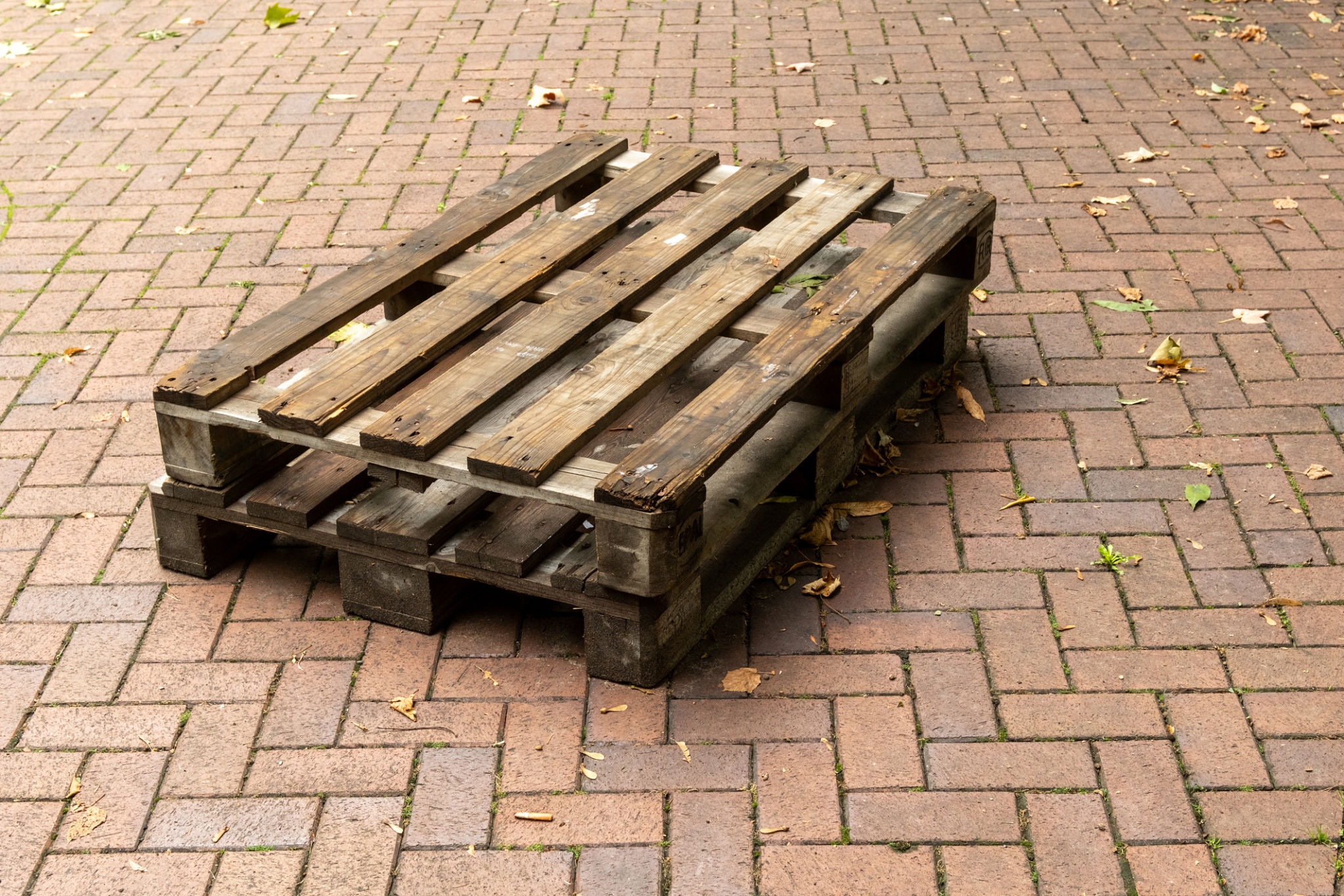 used pallets in warehouse