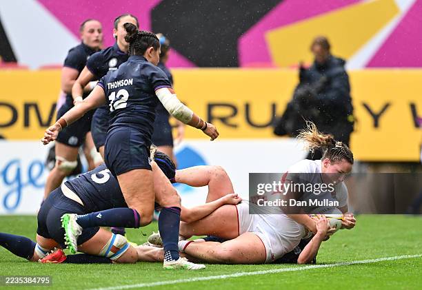 Kelsey Clifford of England reaches for the line as she scores her team's fourth try during the Women's Rugby World Cup 2025 Quarter Final match...