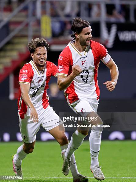 Fc Pascal Pascal Mulder of FC Emmen celebrates 1-0 with Luca Everink of FC ...