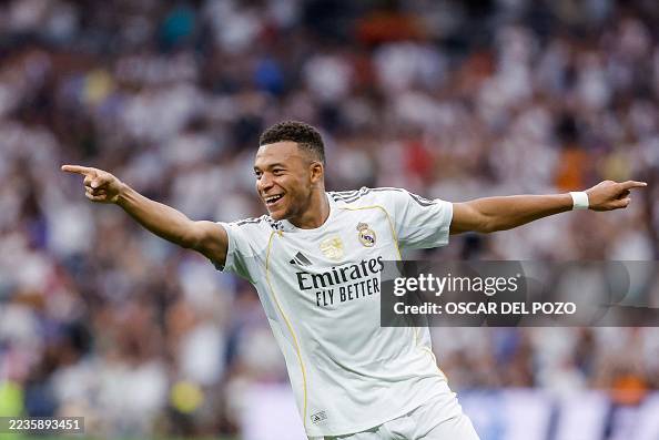 TOPSHOT-FBL-ESP-LIGA-REAL MADRID-ESPANYOL TOPSHOT-FBL-ESP-LIGA-REAL MADRID-ESPANYOL