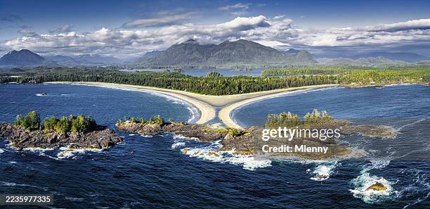 vancouver island chesterman beach frank island tofino panorama british columbia kanada - pazifikinseln stock-fotos und bilder