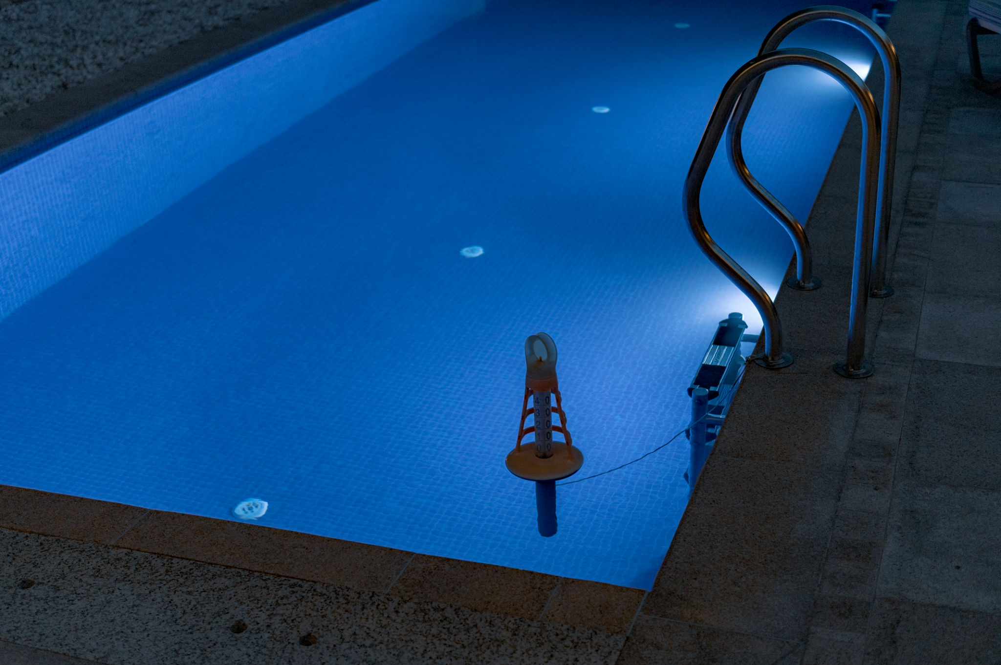 pool night lighting