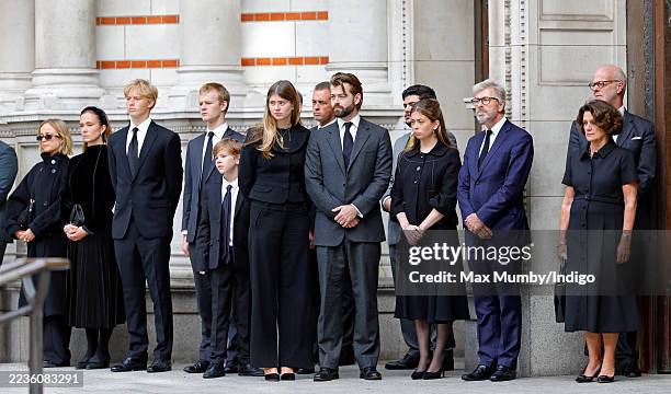 Lady Amelia Windsor, Lady Marina Windsor, Leopold Windsor, Albert Windsor, Louis Windsor, Estella Taylor, Cassius Taylor, Eloise Taylor, Tim Taylor,...