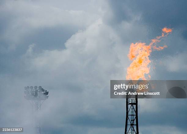 gas flare at the old redcar steelworks, now demolished - redcar stock pictures, royalty-free photos & images