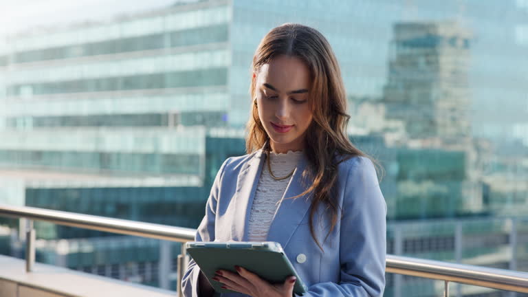 https://media.gettyimages.com/id/2236233803/video/tablet-research-and-business-woman-in-city-for-reading-property-listing-and-real-estate-agent.jpg?b=1&s=640x640&k=20&c=a1ZU8ar7tpiKERjR-021CAf68ehNX73AouXs9bDjvl0=