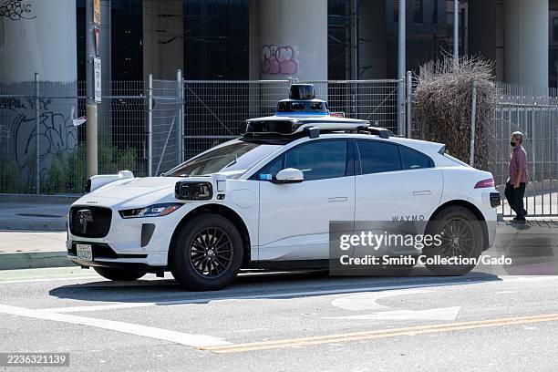 Waymo Rear Roof 2,271 Waymo Stock Photos, High-Res Pictures, and Images - Getty Images