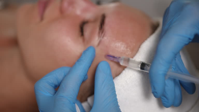https://media.gettyimages.com/id/2236341415/video/the-botox-injection-procedure-is-a-widely-recognized-technique-for-achieving-forehead.jpg?b=1&s=640x640&k=20&c=_3L1Mj910eUD3hPrNCZh48CvmptC-EC-MBeCUL-k5gw=