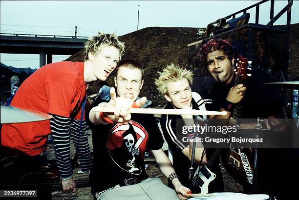 Canadian rock band SUM 41 Jason McCaslin, Steve Jocz, Deryck Whibley and Dave Baksh in March, 2001 in Los Angeles, California.