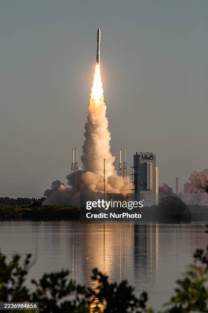 Atlas V 551 rocket lifts off from pad 41 at the Cape Canaveral Space Force Station, carrying 28 new satellites for Amazon's Project Kuiper.
