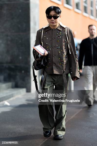 Street Style - Day 1 - Milan Fashion Week - Womenswear Spring/Summer 2026 Street Style - Day 1 - Milan Fashion Week - Womenswear Spring/Summer 2026