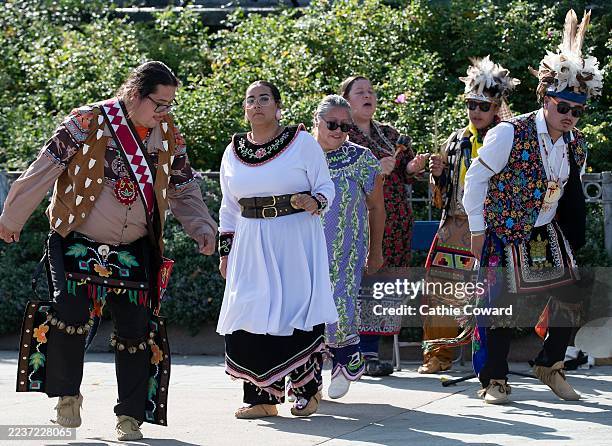 Dylan Ritchie 51 Linda Ritchie Stock Photos, High-Res Pictures, and Images - Getty Images