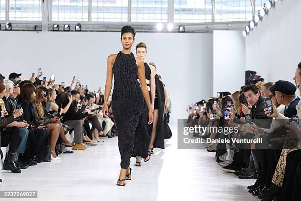 Model walks the runway at the Max Mara fashion show during the Milan Womenswear Spring/Summer 2026 on September 25, 2025 in Milan, Italy.