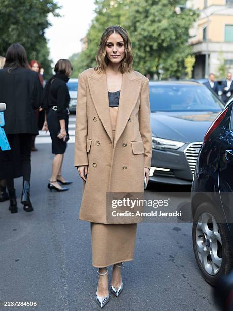 Olivia Palermo arrives at the Max Mara fashion show during the Milan Womenswear Spring/Summer 2026 on September 25, 2025 in Milan, Italy.