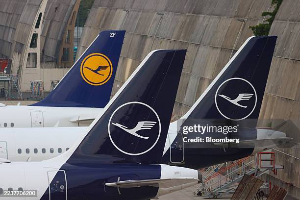Passenger aircraft operated by Deutsche Lufthansa AG on the tarmac at Frankfurt Airport in Frankfurt, Germany, on Monday, Sept. 29, 2025. Lufthansa...