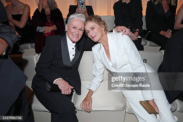Glenn Close and Lauren Hutton attend the Giorgio Armani fashion show during the Milan Womenswear Spring/Summer 2026 on September 28, 2025 in Milan,...
