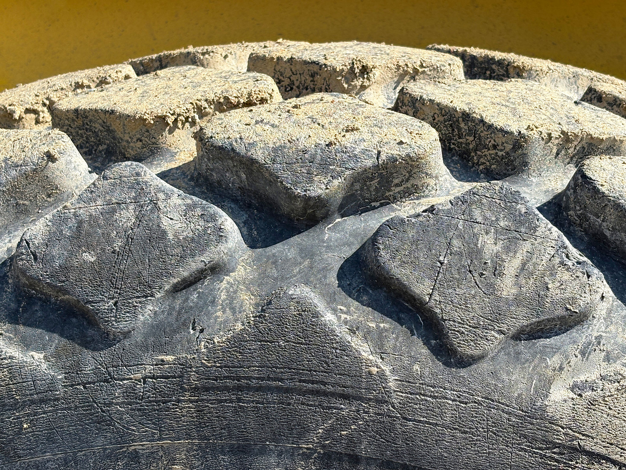 heavy equipment tires