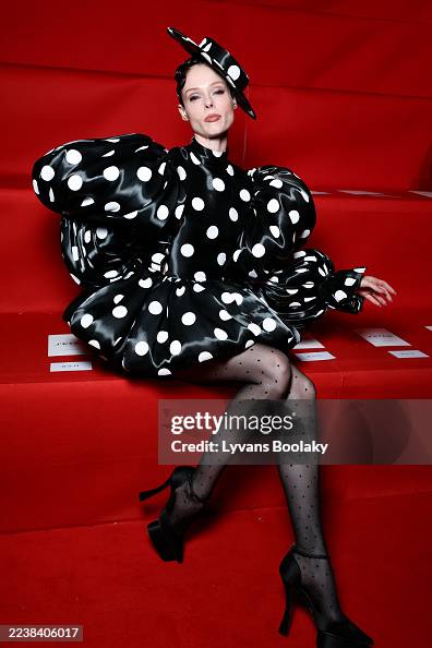 ETAM: Front Row - Paris Fashion Week - Womenswear Spring/Summer 2026 ETAM: Front Row - Paris Fashion Week - Womenswear Spring/Summer 2026