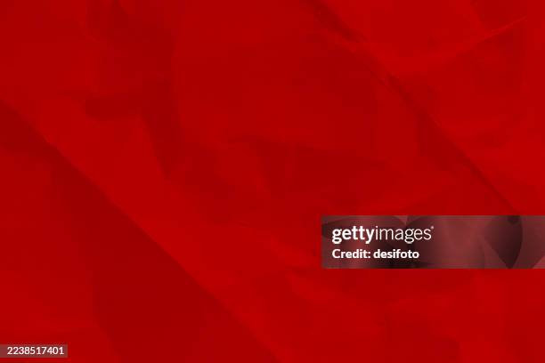 illustrazioni stock, clip art, cartoni animati e icone di tendenza di vibrante rosso scuro marrone rossiccio stropicciato schiacciato stropicciato carta increspata - carta regalo strappata